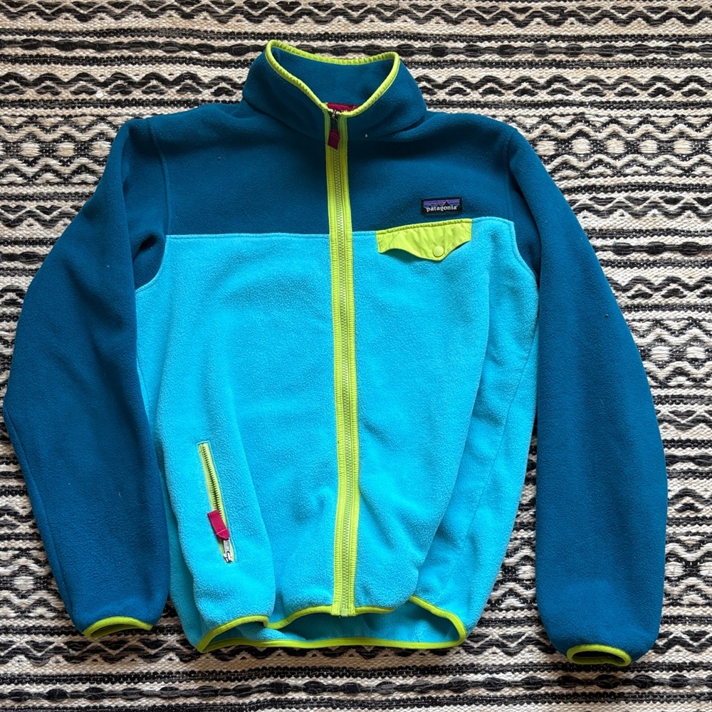 Patagonia Teal and Lime Fleece Jacket